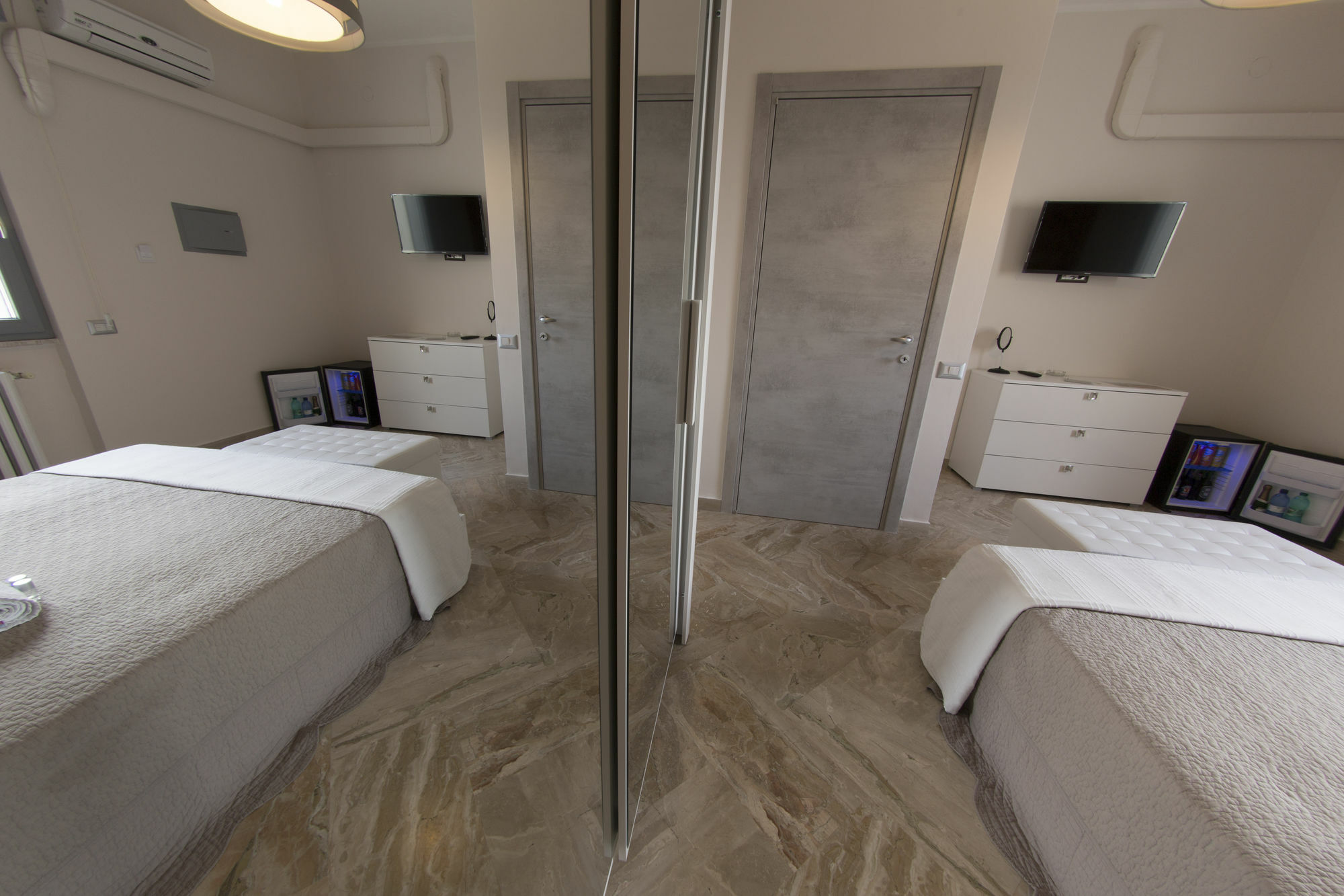 Penthouse Station Luxury Suites & Apartment Brindisi Exteriér fotografie